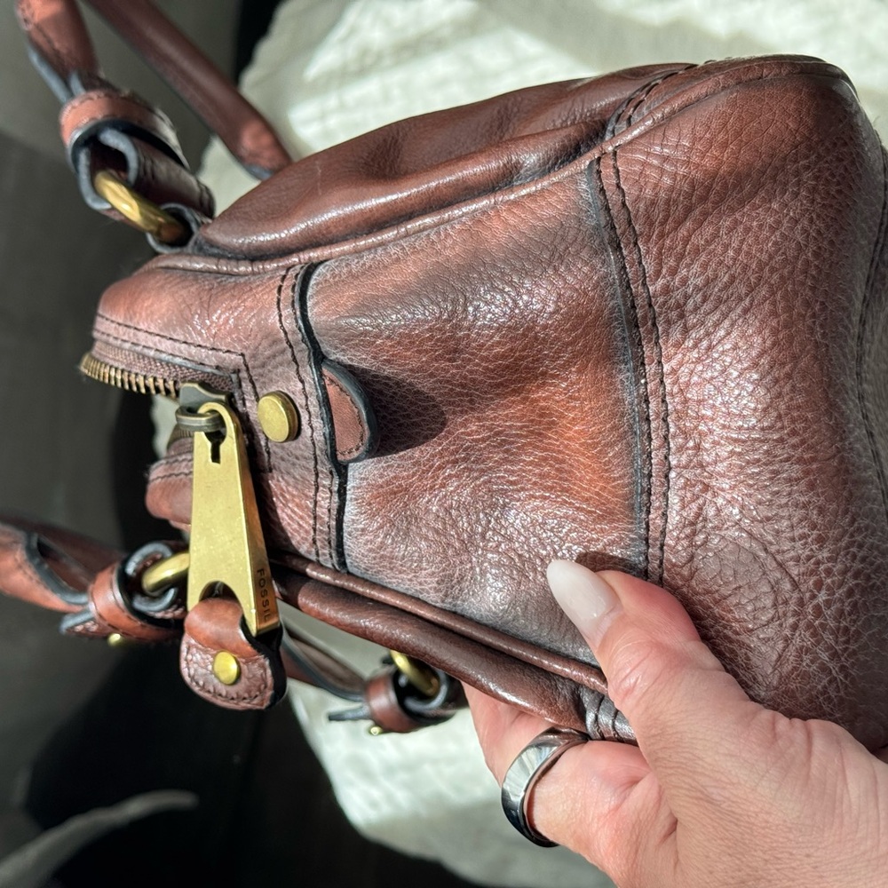 Fossil Fifty-Four (or Fossil 54) Rich Brown Leather Satchel - Picture 5 of 9
